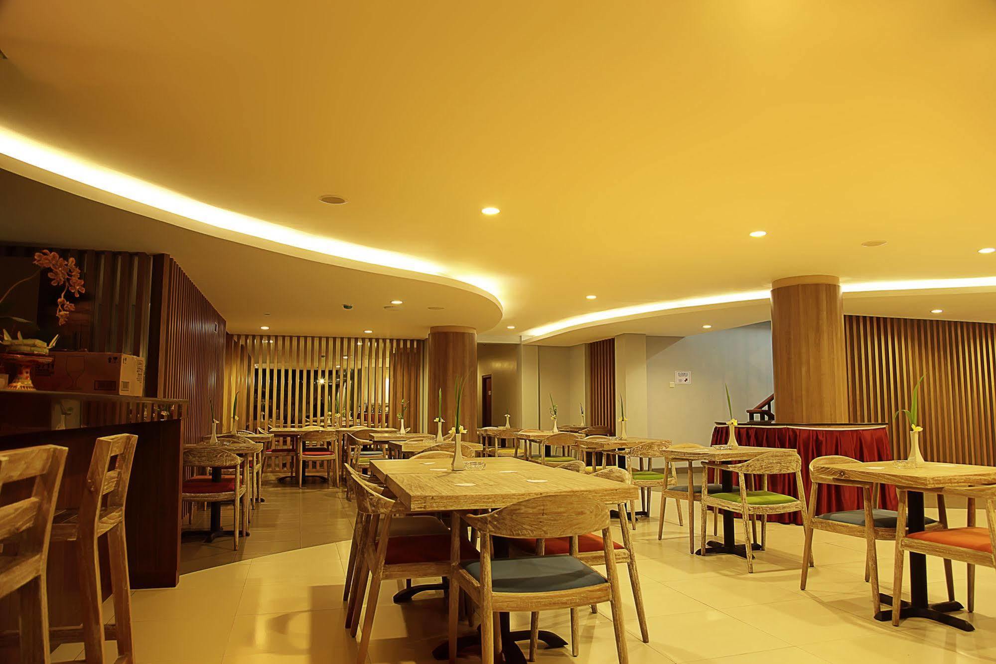 Santosa City Hotel Denpasar Eksteriør billede