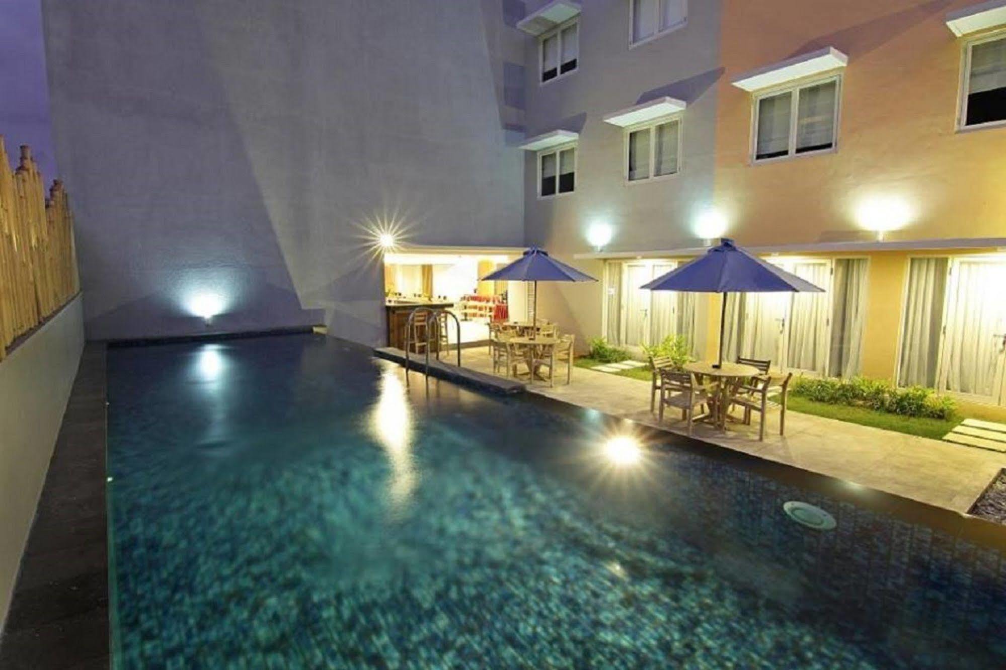 Santosa City Hotel Denpasar Eksteriør billede