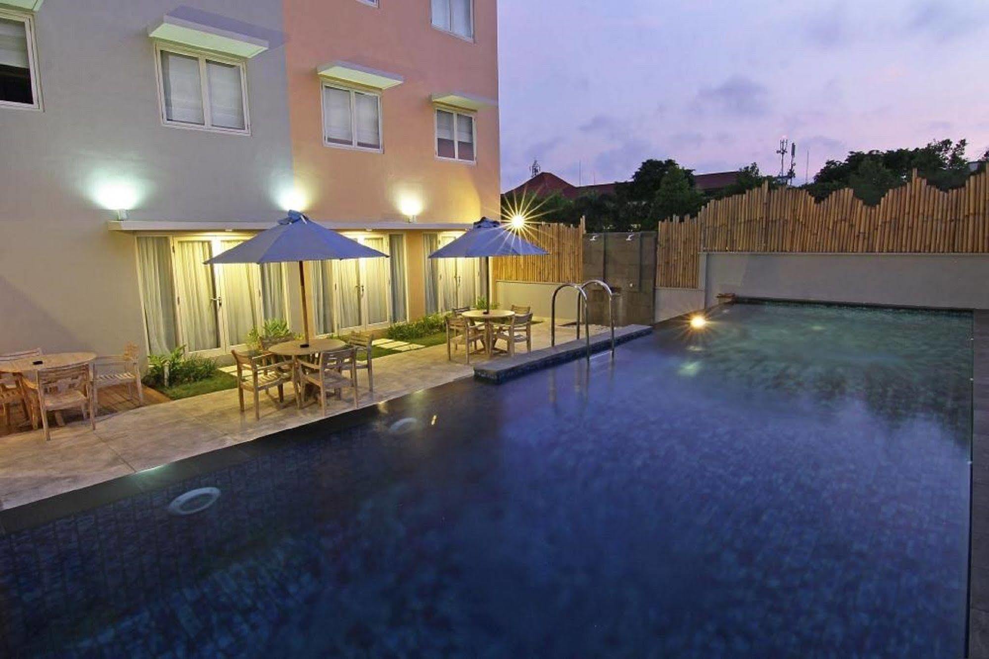 Santosa City Hotel Denpasar Eksteriør billede